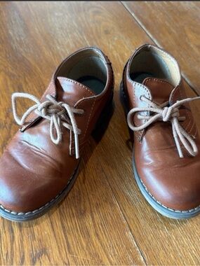 Original Penguin Kids Tan/Brown Lace-Up Dress Shoes